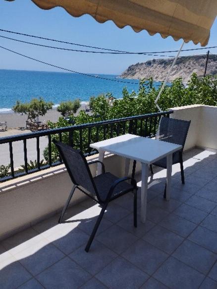 Eirini Apts On The Beach Psari Forada Exterior foto